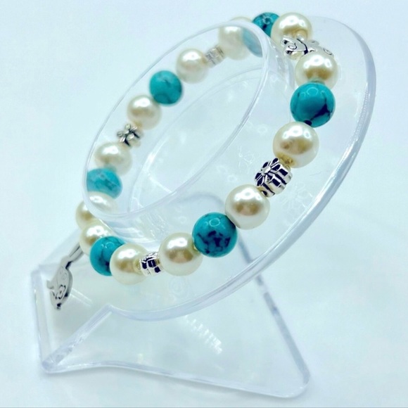 Handmade Turquoise & Pearl Bunny Bracelet! - Picture 7 of 9